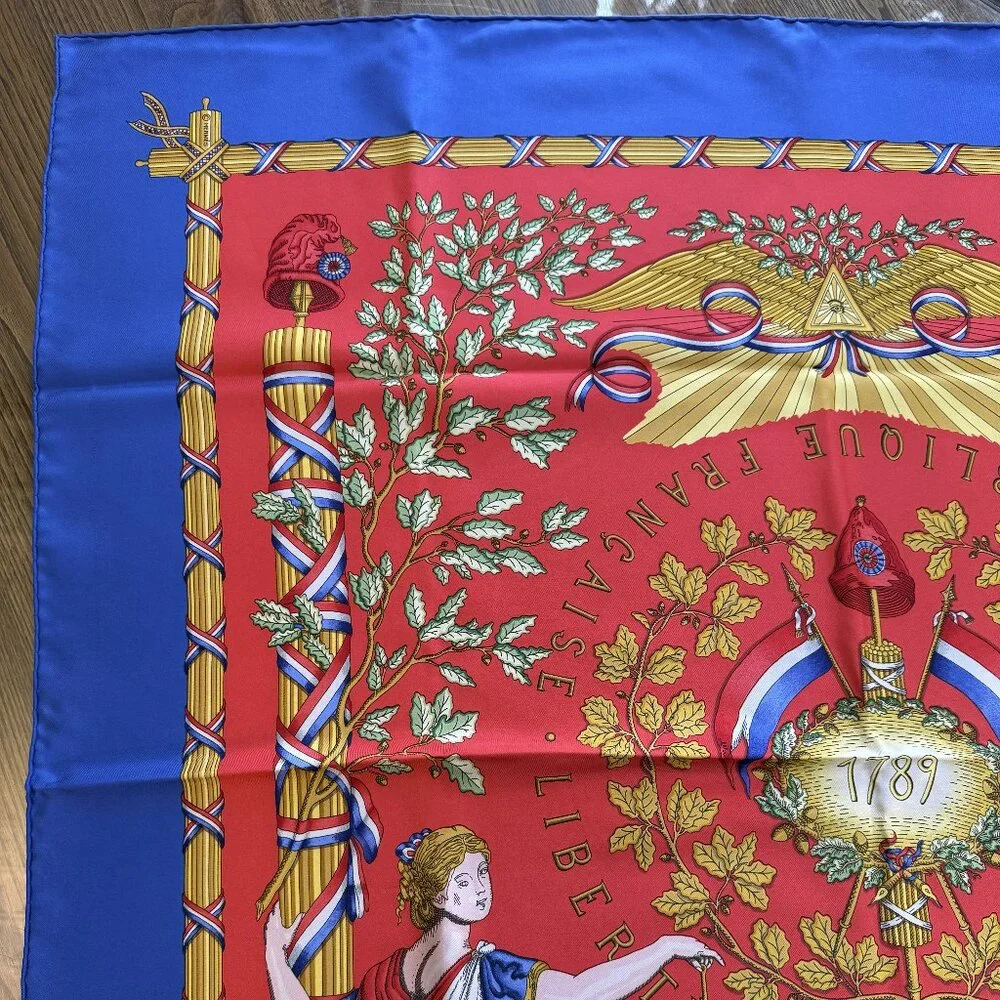 HERMES Vintage Republique Francaise Red Blue 90 cm Silk Square Scarf Box Good - Picture 6 of 16